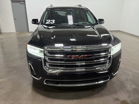 Used 2023 GMC Acadia SLT w/ Technology Package image 41
