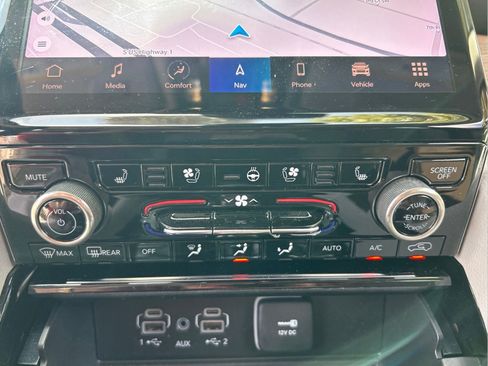 Used 2022 Jeep Grand Cherokee Summit w/ Advanced Protech Group IV AWD/4WD image 30