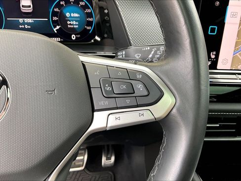 Certified 2024 Volkswagen Atlas Cross Sport SEL Premium R-Line image 19