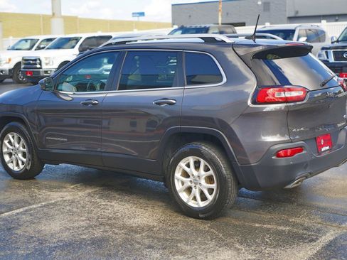 Used 2016 Jeep Cherokee Latitude w/ Safety/Convenience Group AWD/4WD image 13