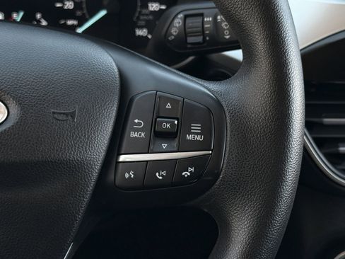 Used 2020 Ford Escape SE image 16