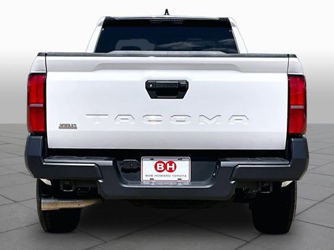 Used 2024 Toyota Tacoma SR image 5