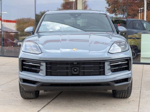 Certified 2026 Porsche Cayenne AWD/4WD image 6