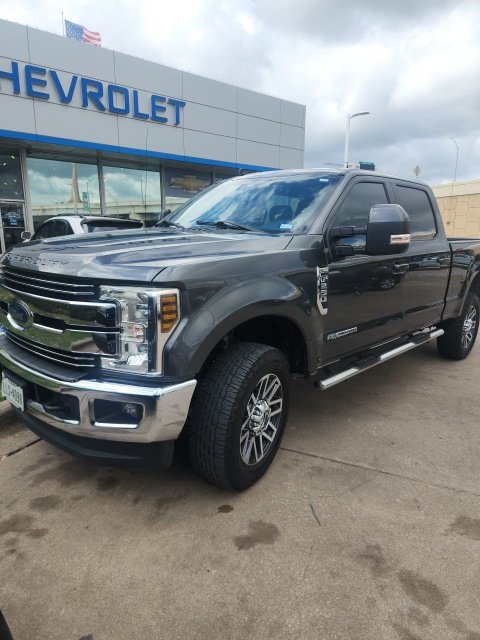 Used 2019 Ford F250 Lariat w/ Lariat Value Package AWD/4WD image 2