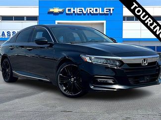 Used 2018 Honda Accord Touring image 1