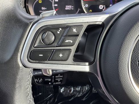 Used 2023 Porsche Cayenne Platinum Edition image 24