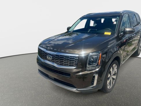 Certified 2021 Kia Telluride S FWD image 2