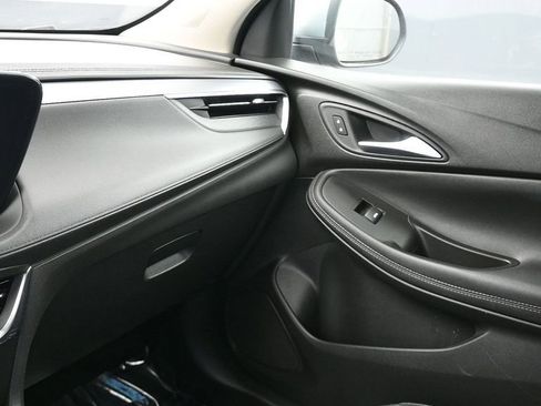 Used 2025 Buick Encore GX Preferred FWD image 34