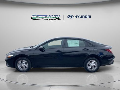 New 2026 Hyundai Elantra SE image 6