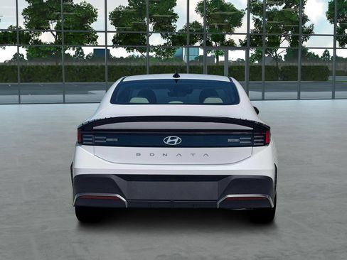Certified 2026 Hyundai Sonata SE FWD image 6