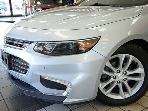 Used 2018 Chevrolet Malibu LT w/ Driver Confidence Package FWD image 20