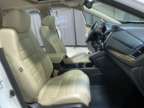 Used 2019 Honda CR-V Touring image 14