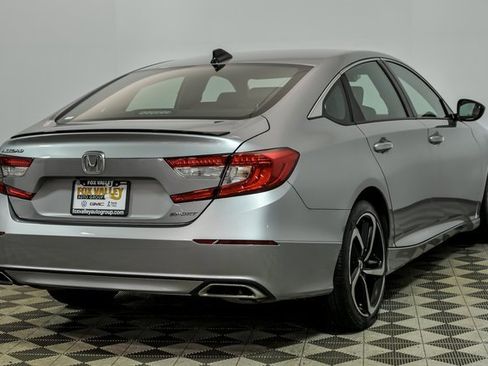 Used 2022 Honda Accord Sport image 7