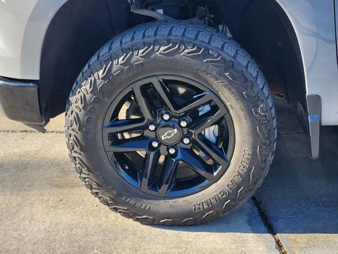 Used 2024 Chevrolet Silverado 1500 Custom Trail Boss image 10