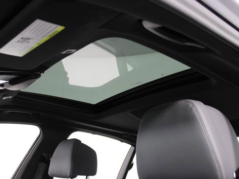 Used 2023 BMW 540i w/ Executive Package image 30