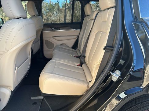 New 2025 Jeep Grand Cherokee Limited image 21