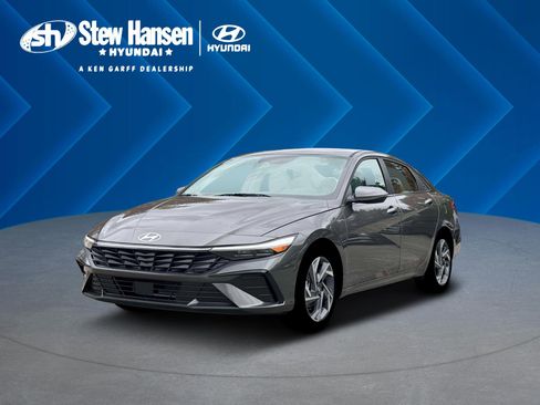 New 2026 Hyundai Elantra Limited image 1