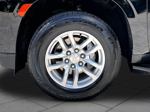 Used 2024 Chevrolet Suburban LT AWD/4WD image 11