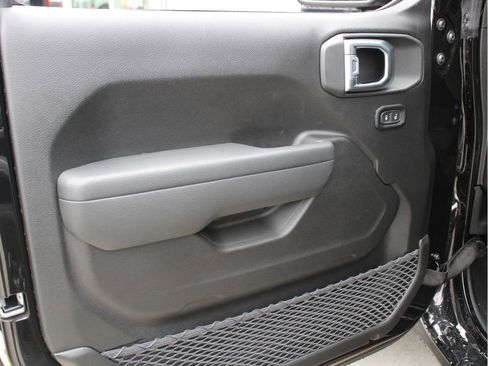 New 2026 Jeep Wrangler Sport AWD/4WD image 9