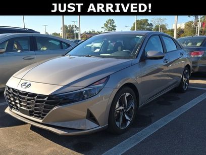 Used 2023 Hyundai Elantra SEL w/ Convenience Package