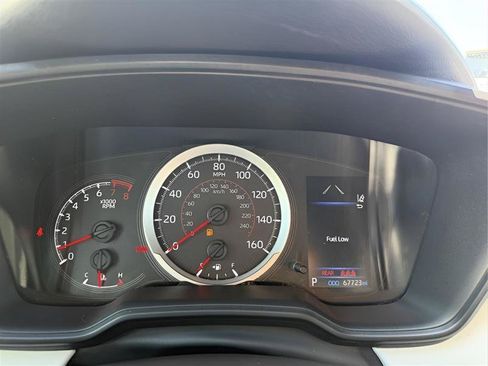 Used 2021 Toyota Corolla SE FWD image 39