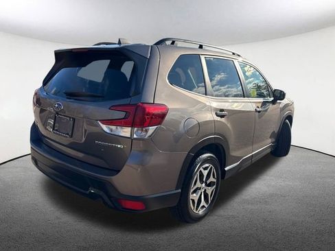 Certified 2023 Subaru Forester Premium image 17