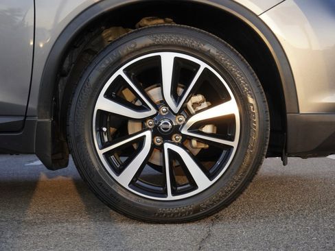 Certified 2018 Nissan Rogue SL w/ Premium Package image 7