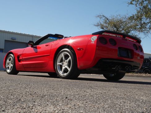 Used 2000 Chevrolet Corvette Convertible image 13