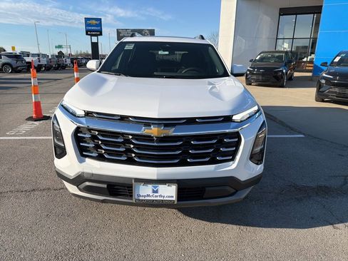 New 2026 Chevrolet Equinox LT w/ LPO, Floor Liner Package FWD image 7