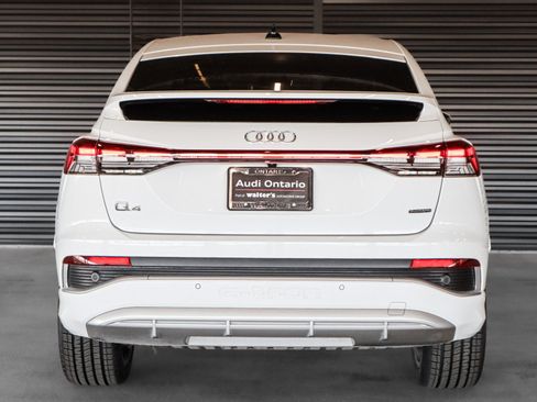 Used 2023 Audi Q4 e-tron Premium Plus w/ Premium Plus AWD/4WD image 11