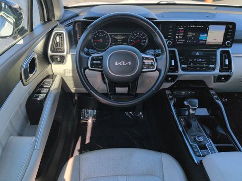Used 2022 Kia Sorento SX AWD/4WD image 16