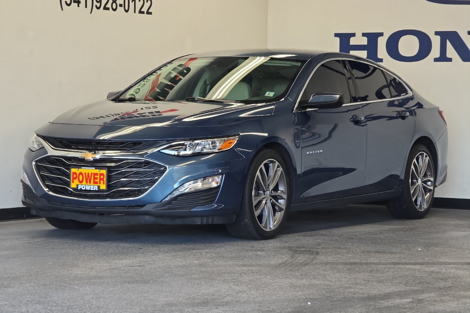 Used 2024 Chevrolet Malibu LT FWD image 7