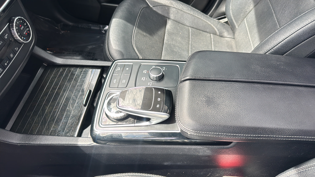 Used 2017 Mercedes-Benz GLS 550 4MATIC image 25