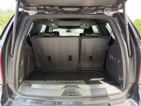 Used 2024 Chevrolet Tahoe RST w/ Luxury Package RWD image 16