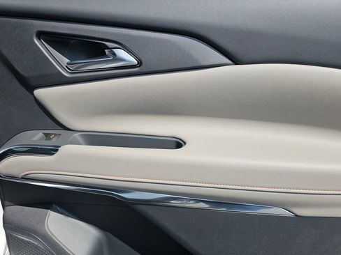 New 2026 Chevrolet Traverse LT w/ Driver Confidence Package FWD image 11