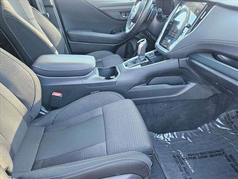 Used 2025 Subaru Outback Premium AWD/4WD image 21