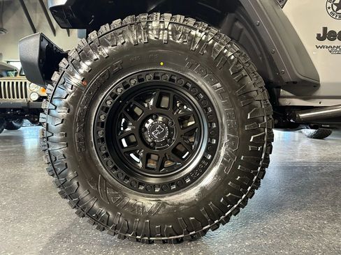 Used 2020 Jeep Wrangler Unlimited Sport S image 22