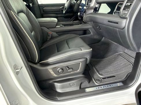 Used 2025 RAM 1500 Limited AWD/4WD image 15