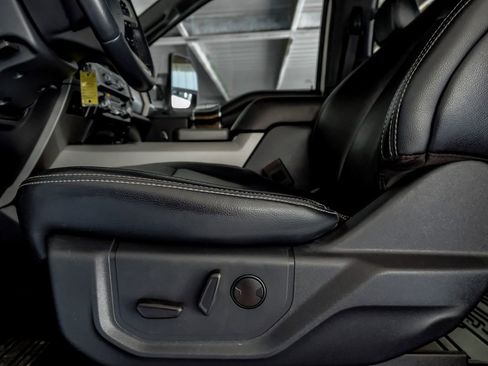 Used 2022 Ford F250 Lariat w/ Lariat Value Package image 31