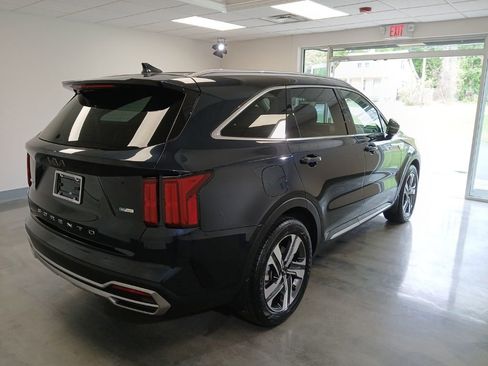Used 2022 Kia Sorento SX AWD/4WD image 2
