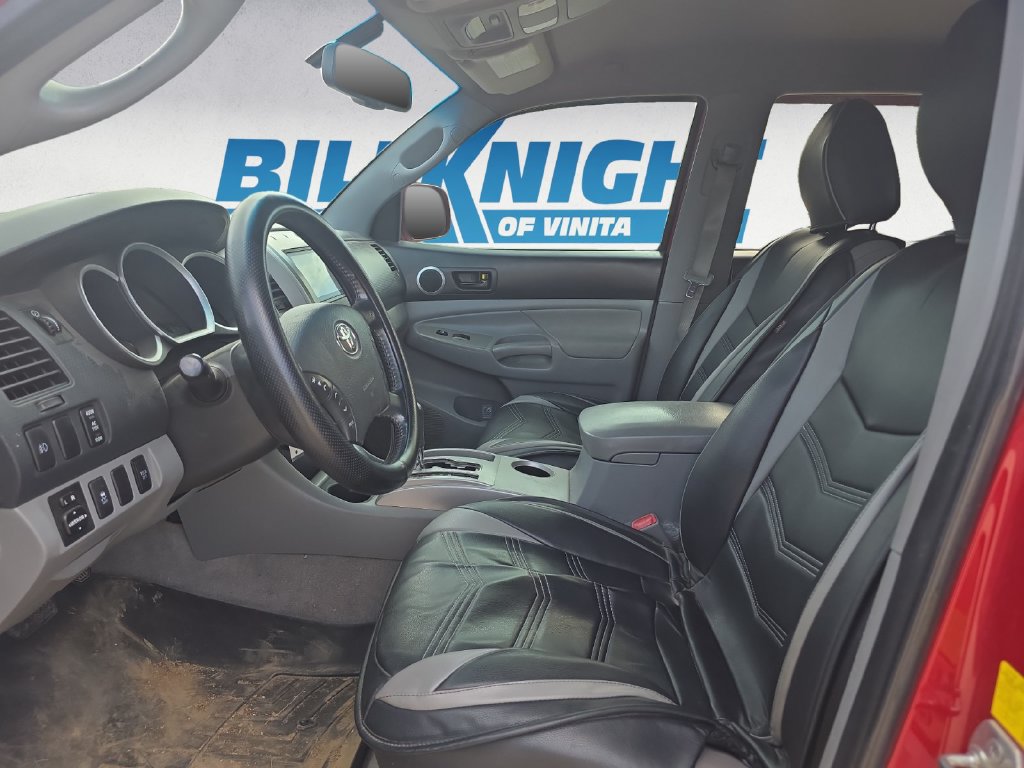 Used 2011 Toyota Tacoma 4x4 Double Cab w/ TRD Sport Pkg w/JBL Audio image 9
