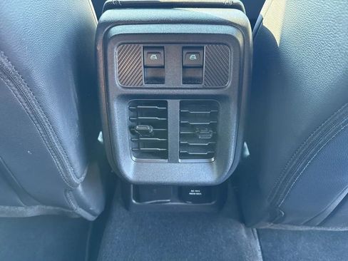 Used 2025 Ford Bronco Outer Banks AWD/4WD image 34