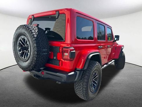 Used 2025 Jeep Wrangler Unlimited Rubicon AWD/4WD image 13