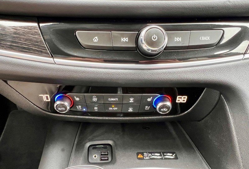 Used 2021 Buick Enclave Avenir w/ Avenir Technology Package AWD/4WD image 24