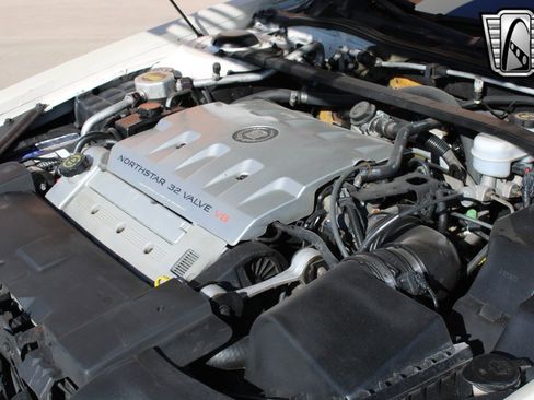 Used 2002 Cadillac Eldorado Touring w/ Preffered Equipment Group image 25