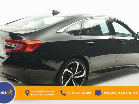 Used 2018 Honda Accord Sport image 6