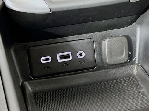 Used 2024 GMC Terrain SLE image 19