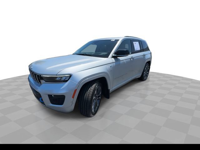 Used 2022 Jeep Grand Cherokee Overland w/ Advanced Protech Group III AWD/4WD image 4