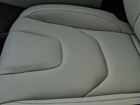 Certified 2019 Ford Edge Titanium w/ Cold Weather Package image 26