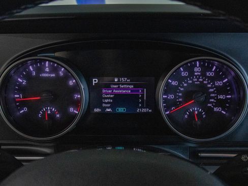 Used 2024 Kia Carnival LX image 14